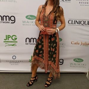 Midi to maxi printed dress.